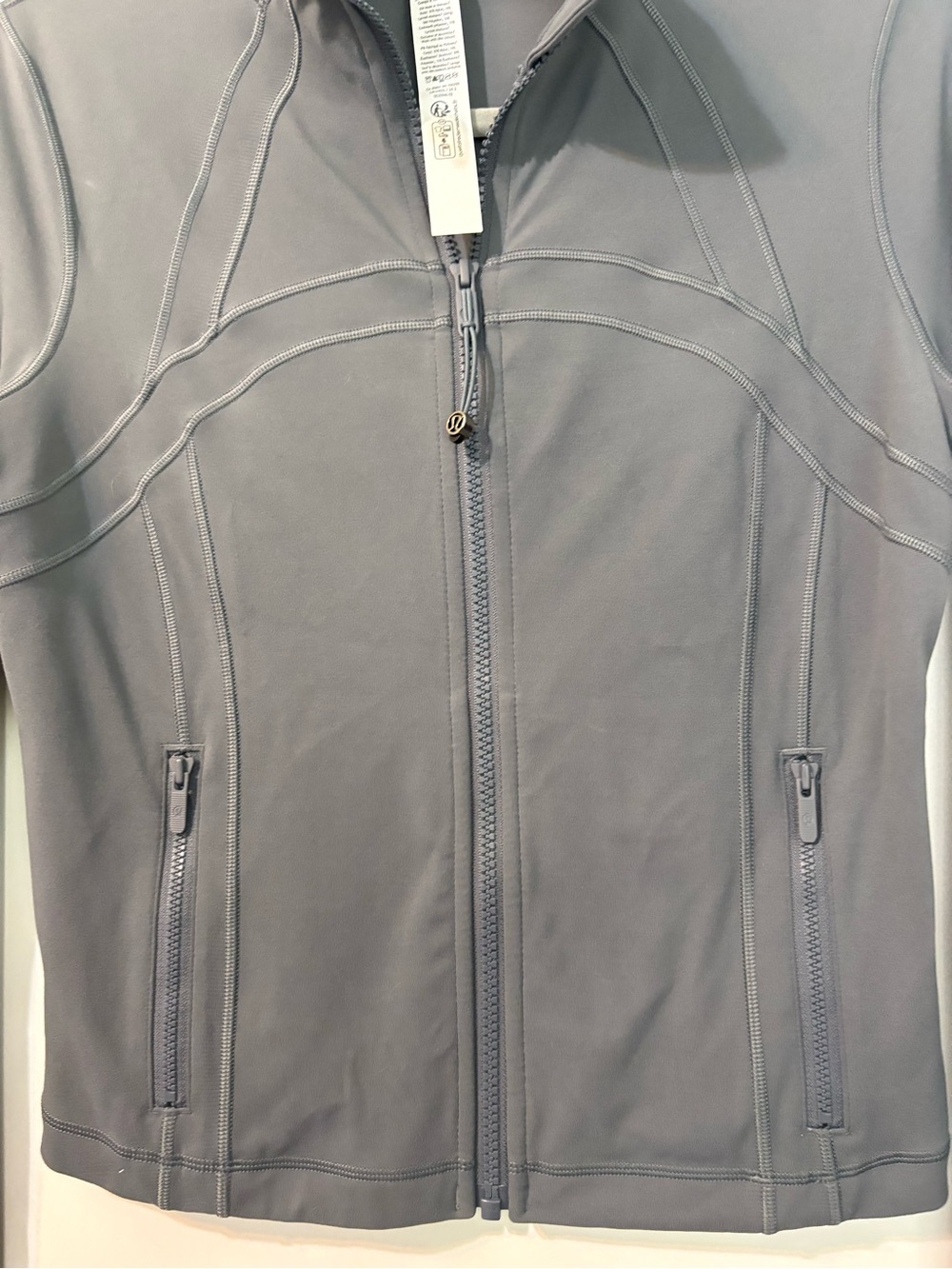 NWOT Women's Lululemon Athletica Slate Gray Define Jacket Nulu
Size 8 - Picture 4 of 9